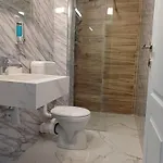 Anri מוטל 3*