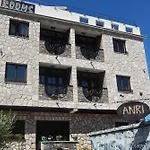 מוטל Anri 3*