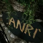 Anri 3* מוסטר