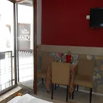 Anri Motel 3*