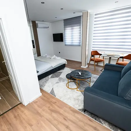 Anri Motel 3*